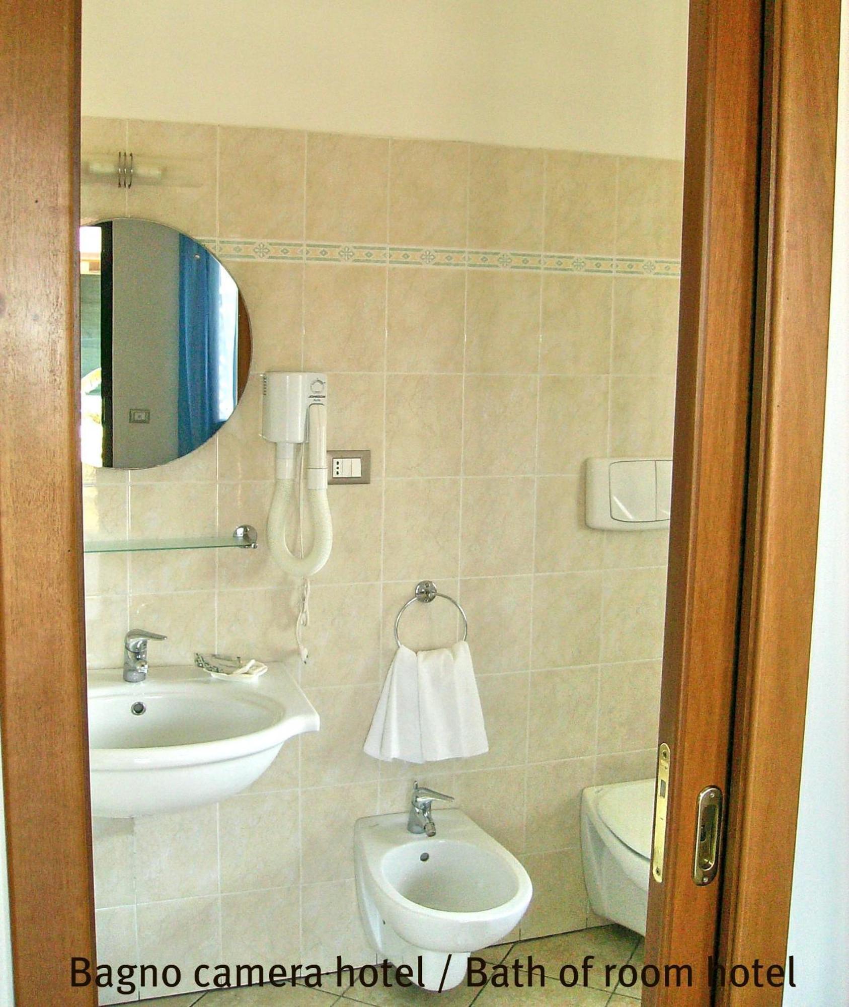 زامبروني Hotel Residence Riviera Calabra المظهر الخارجي الصورة