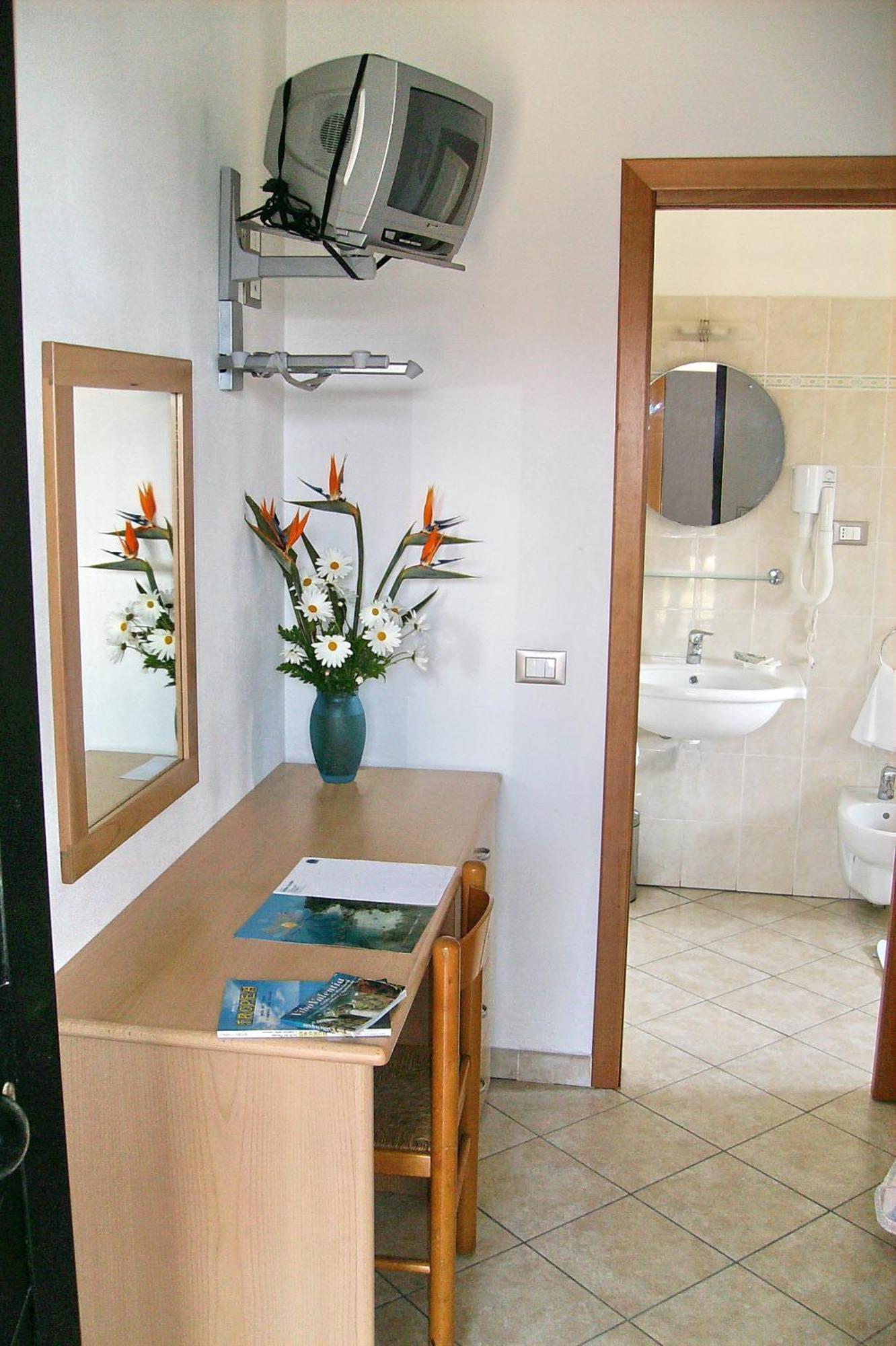 زامبروني Hotel Residence Riviera Calabra الغرفة الصورة