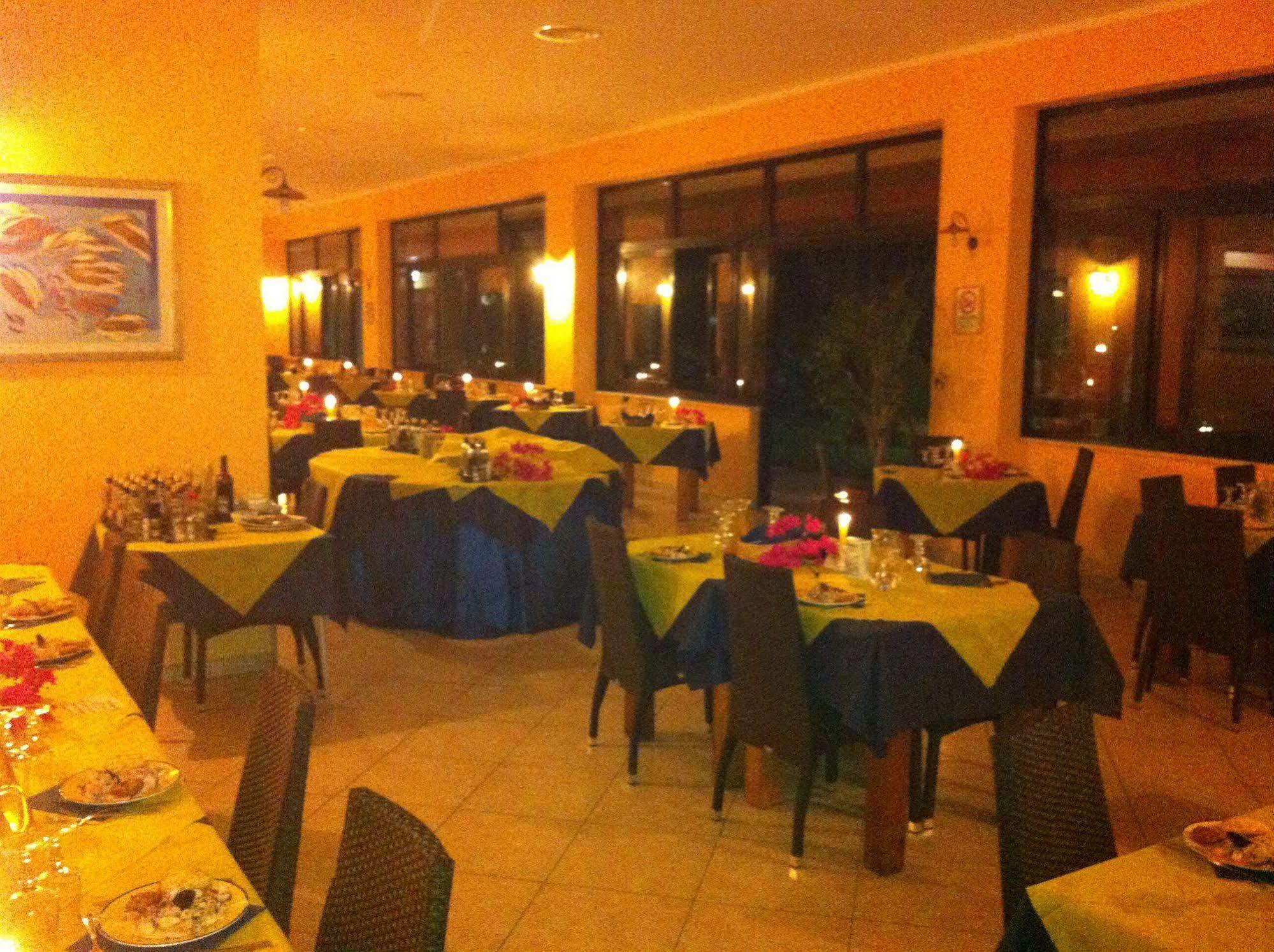 زامبروني Hotel Residence Riviera Calabra المظهر الخارجي الصورة